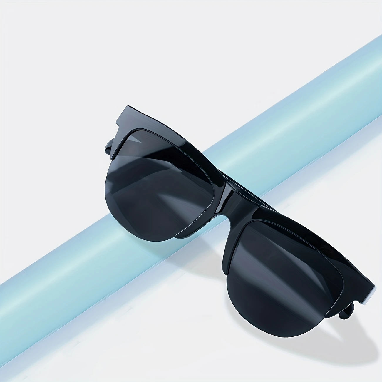 Wireless smart glasses
